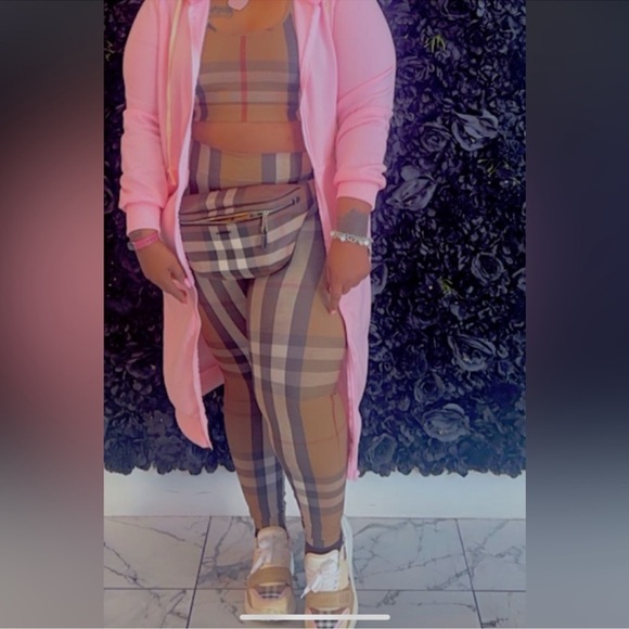 Burberry Tan and Black Check Leggings - Picture 3 of 7